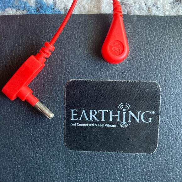 Black Grounding Mat with Cord for In-Home Earthing - Picture 2 of 5